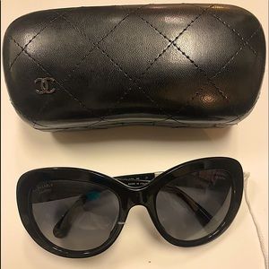Chanel authentic Sunglasses 5433 c501 Italy 🇮🇹